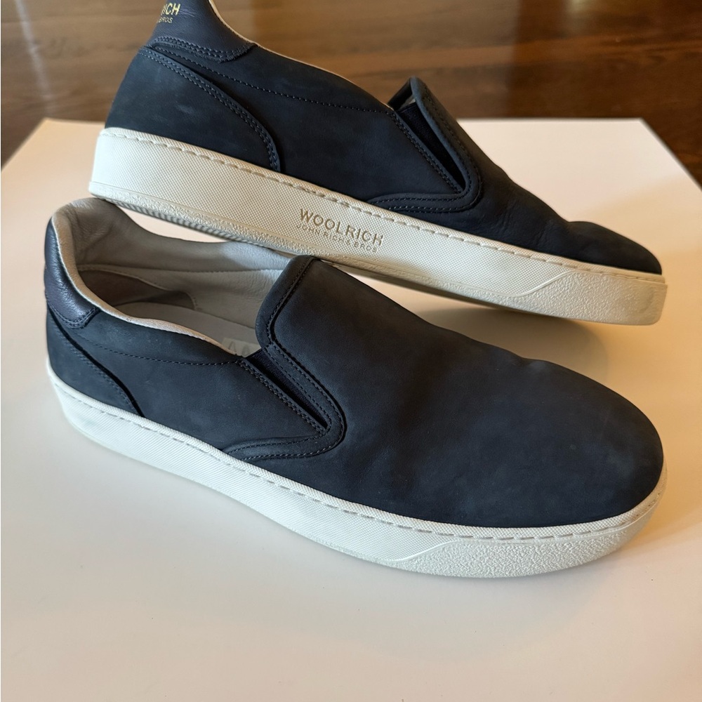 Woolrich men’s sneaker 9.5